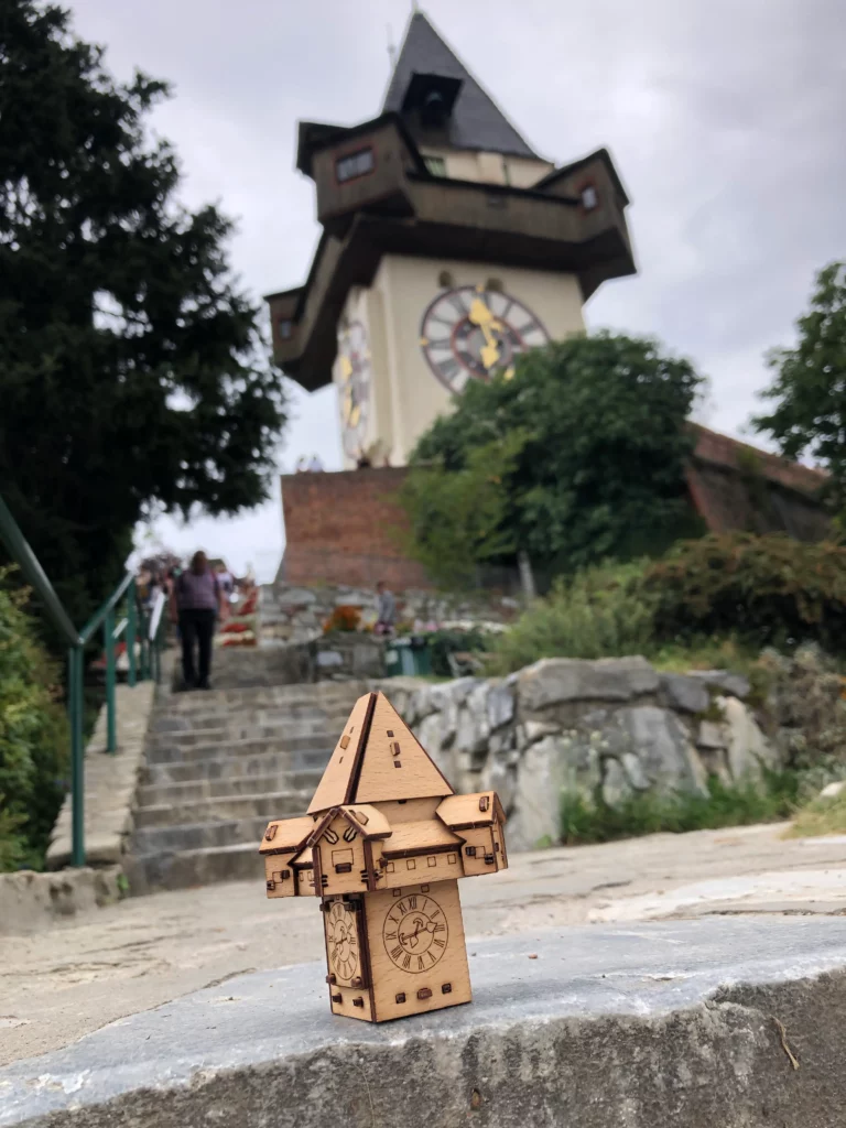 Grazer Uhrturm als kreatives nahhaltiges Werbegeschenk für Tourismus